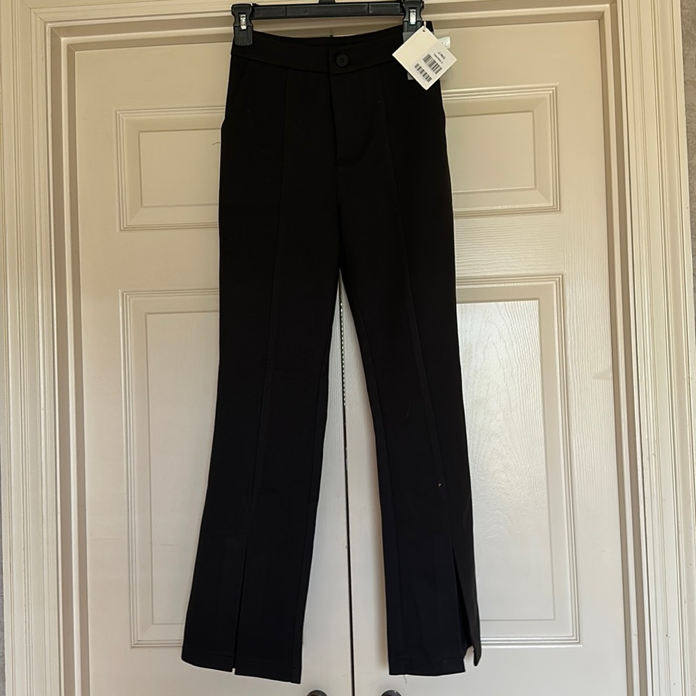 Cute soft to touch black pants with slits in front of ankle